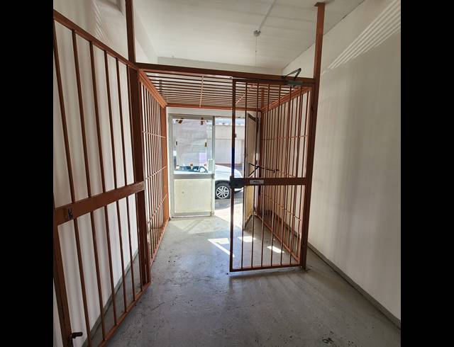 696M² SHOWROOM TO LET IN WINDERMERE
